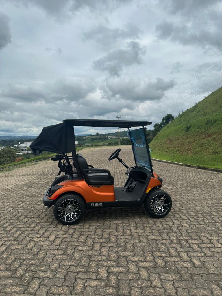 Yamaha Laranja Side View